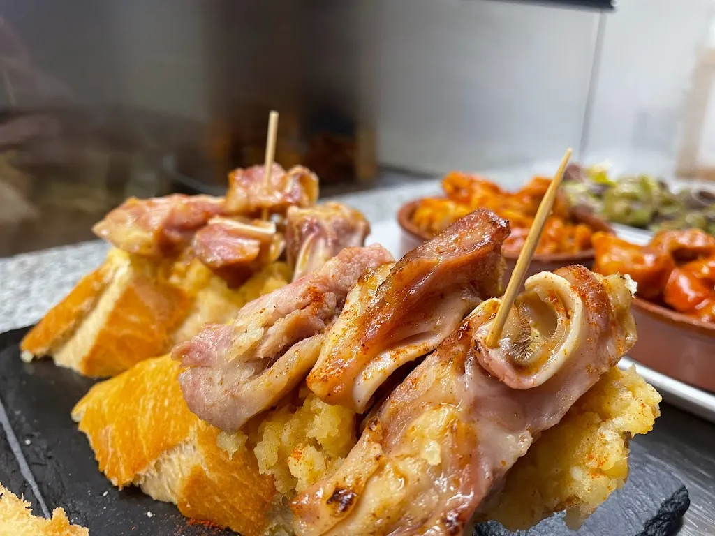 EGUZKILORE TABERNA_Olazti/Olazagutía_slider_image_2