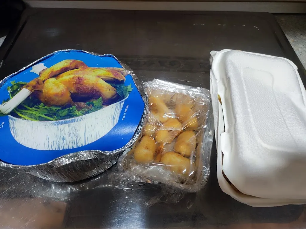 Eduardo Luis A.L_El Palacio del Pollo_Pueyo_review