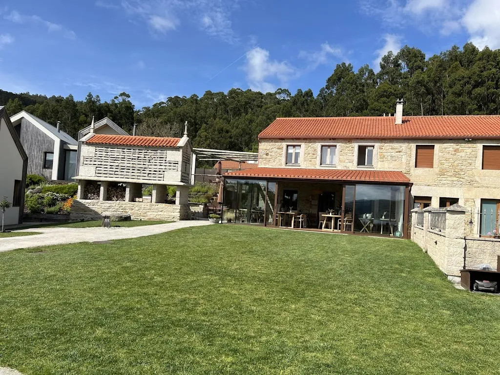 David Johnston_Balarés Hotel-Restaurante_Cabana de Bergantiños_review