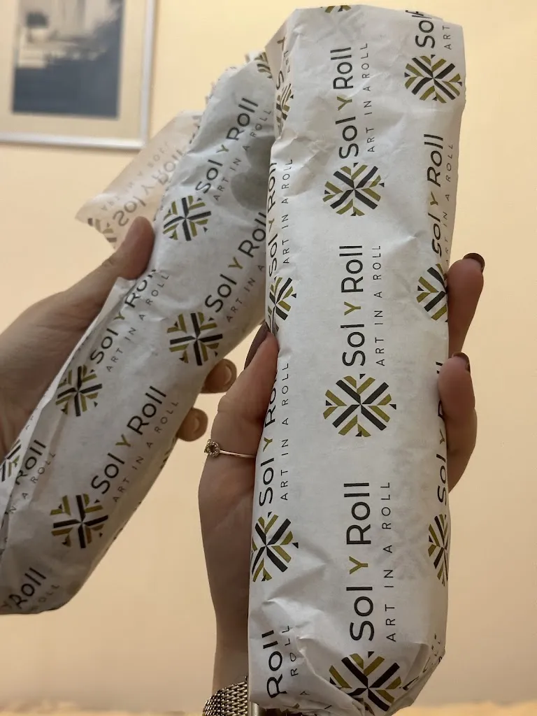 Kiko Yulia_Sol Y Roll_Sansol_review