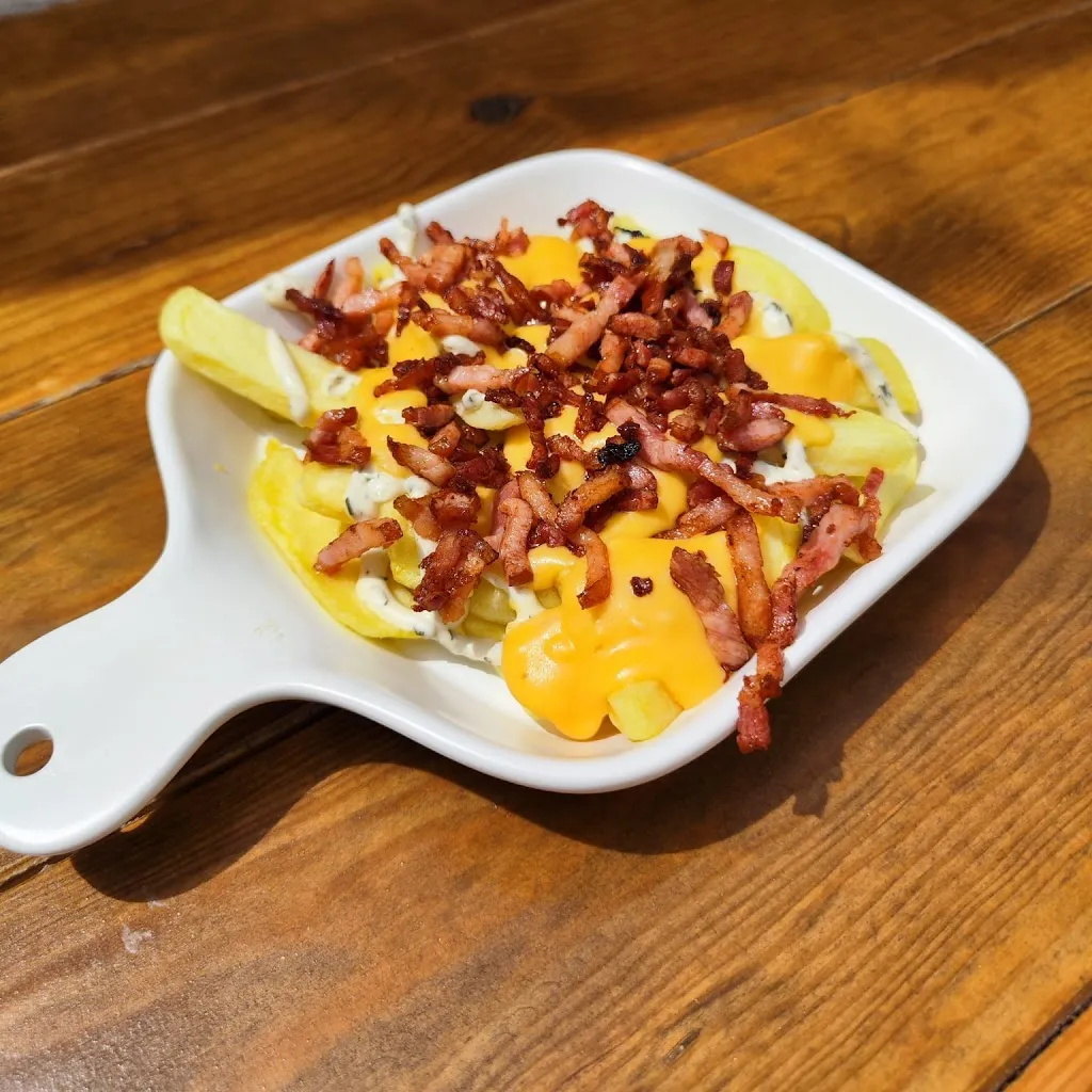 Terraza La Mala Racha café bar_Sansol_slider_image_3