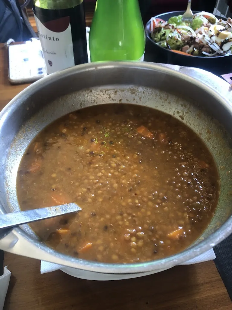 Monica Rabadán López_Bustitz Ostatua_Sunbilla_review