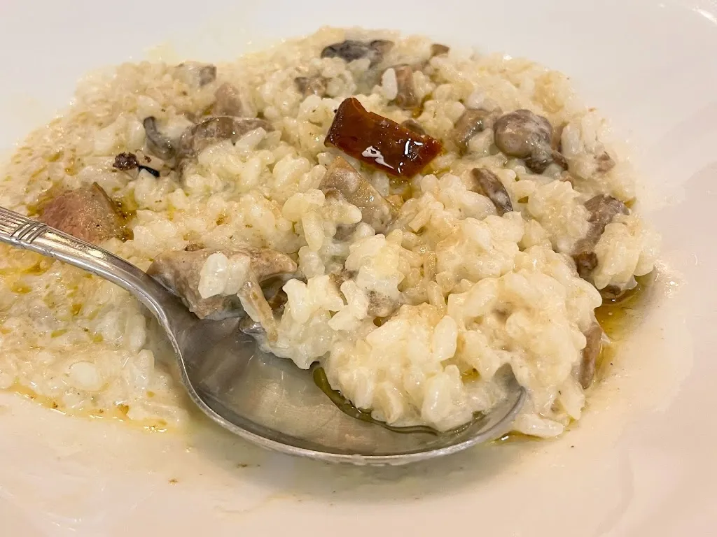 Maira Restaurant_Segundo Ensanche_slider_image_3