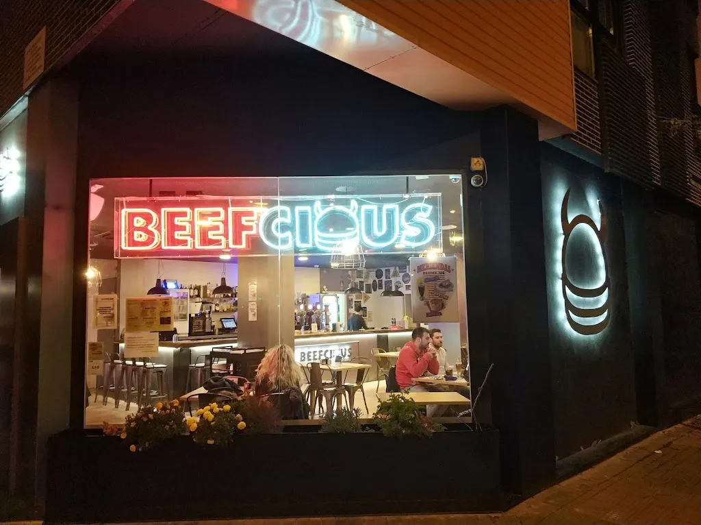 Rodrigo Gonzalez_Beefcious Ensanche de Vallecas_Segundo Ensanche_review