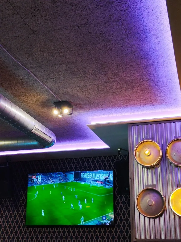 Sergio López_Cervecería Enjoy_Sarriguren_review