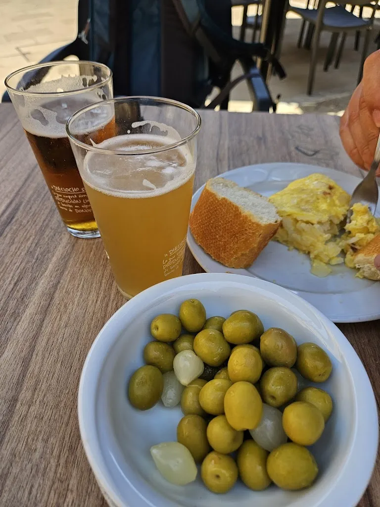 Luna_Café-Bar Villar_Ujué_recensione