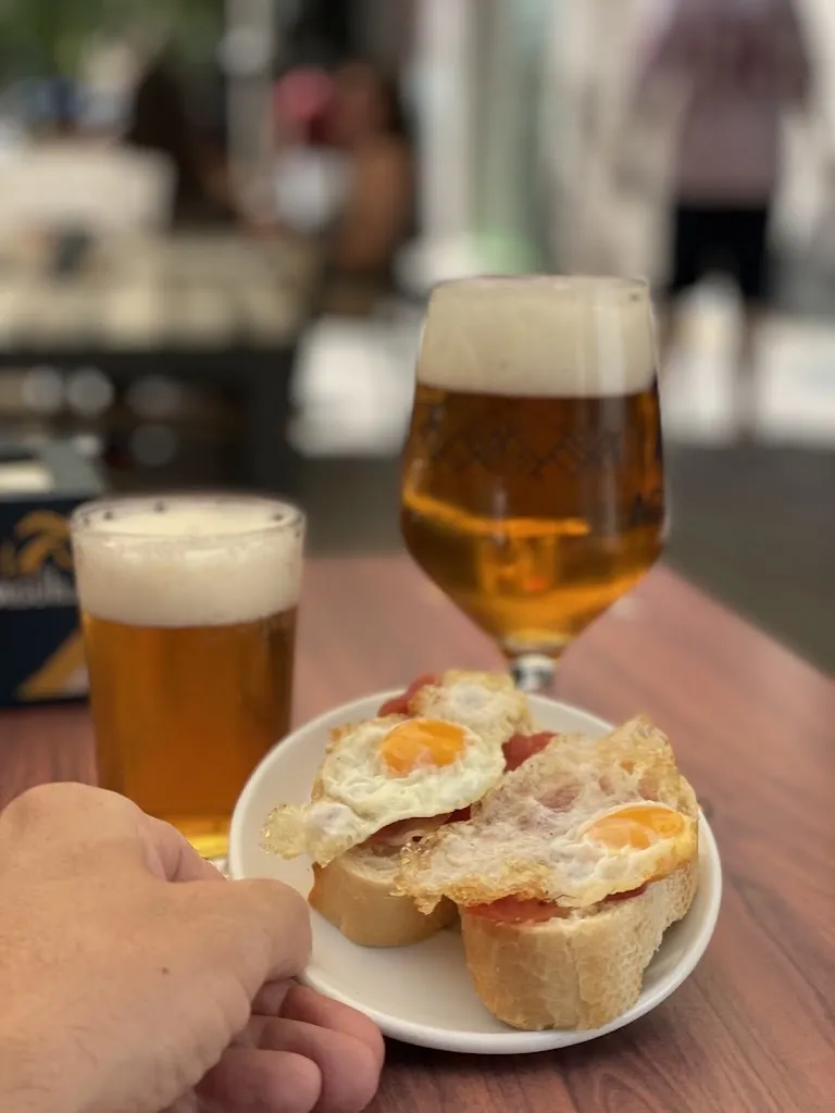 Jean-Paul Frenett_TU CASA COMIDAS Y BEBIDAS_Unzué_review