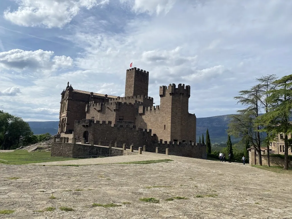 jackie mangham_Hotel Xabier_Urraul Bajo_review