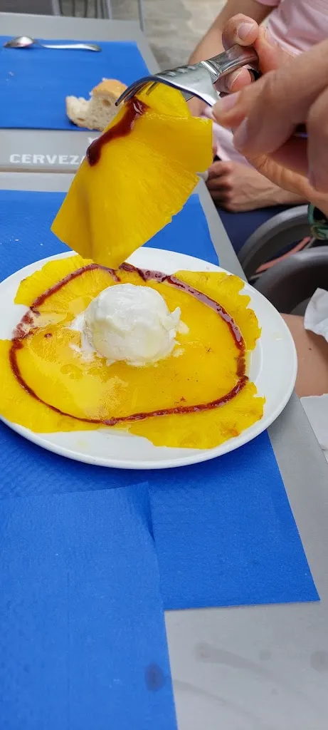 Pixie Dixie Chats_RESTAURANTE 