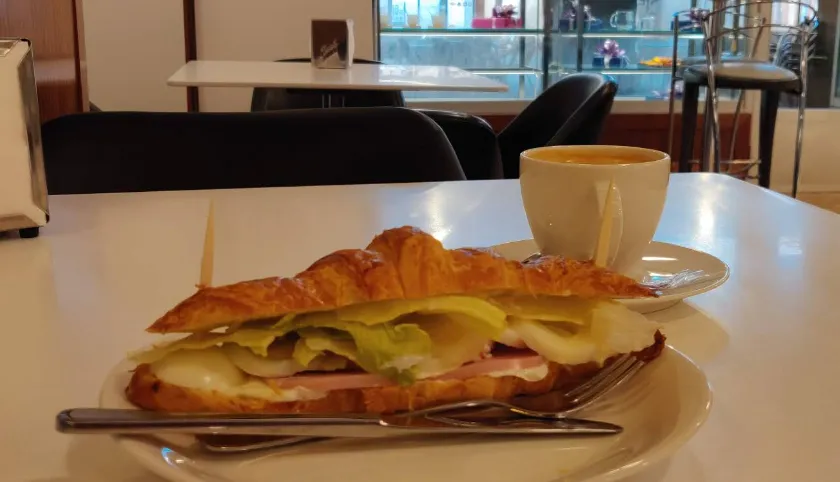 Bar restaurante Los Porches de la Plaza_Tafalla_slider_image_2