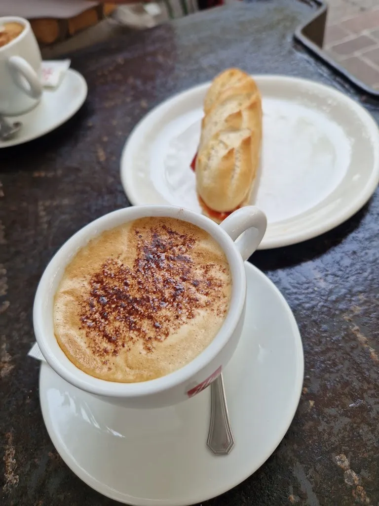 Martin ten Voorde_bar rafael_Tafalla_recensione