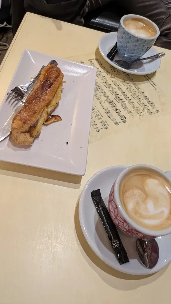 Amaia Ruiz_Cafetería La Vieja Gramola_Tafalla_review