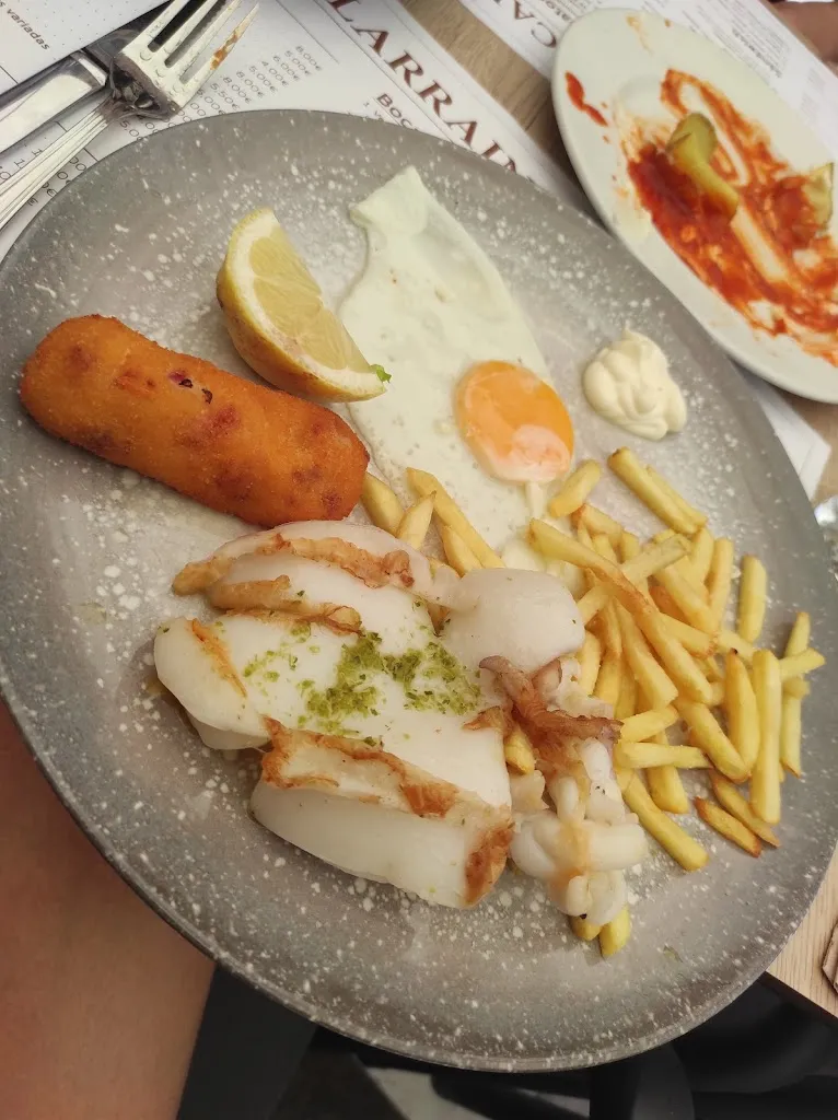 Lara MarGa_Bar Larrain_Tafalla_review