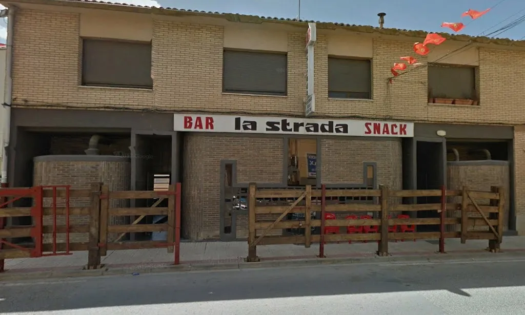 Bar La Strada_Valtierra_slider_image_1