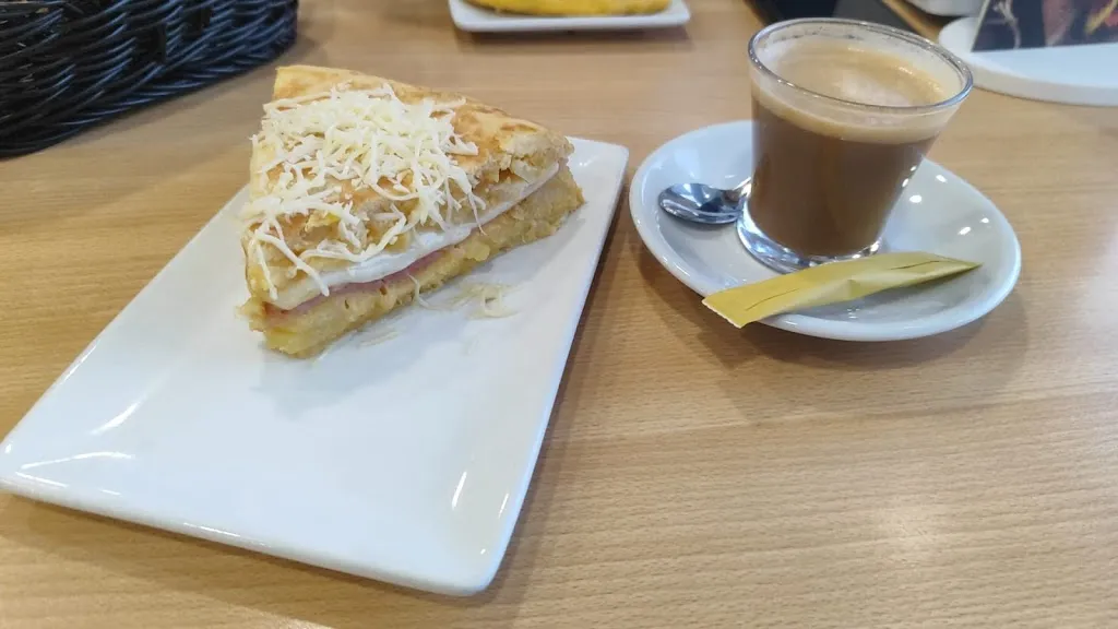 Area de Servicio Valtierra Cafestore_Valtierra_slider_image_3