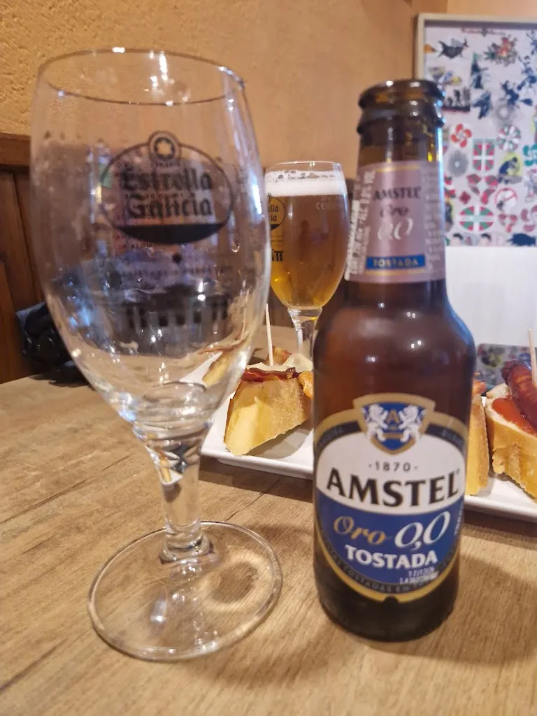 Adrián_Bar Marixan Ostatua_Zugarramurdi_review