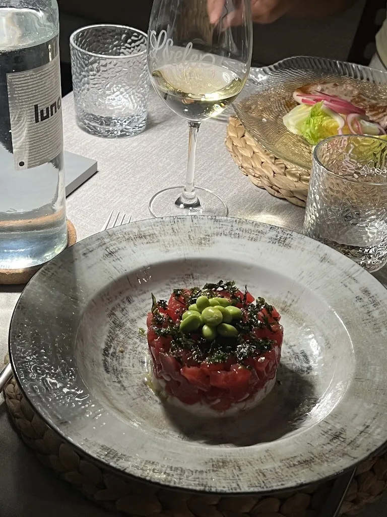 Julie Sambéat_Enriqueta by L&ele_Tudela_recensione