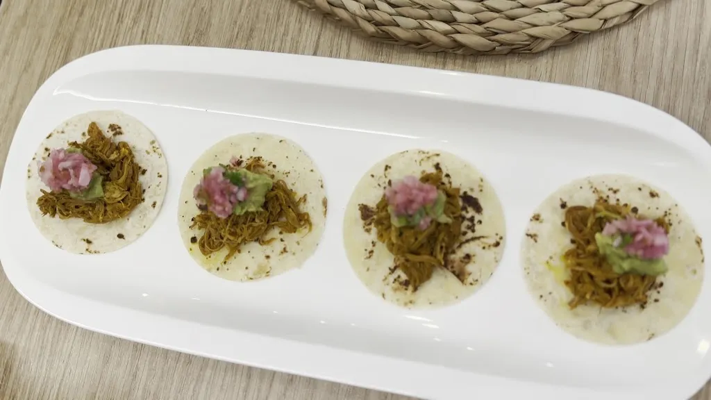 Enriqueta by L&ele_Tudela_slider_image_2