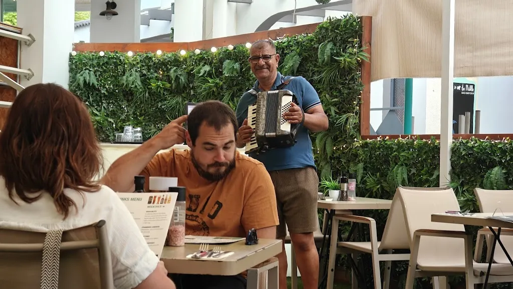 Tudor Leriu_The Grill House_San Fulgencio_recensione