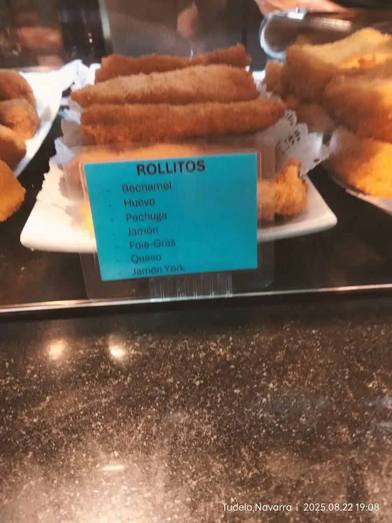 Jara Lopez_Bar Moncayo_Tudela_review