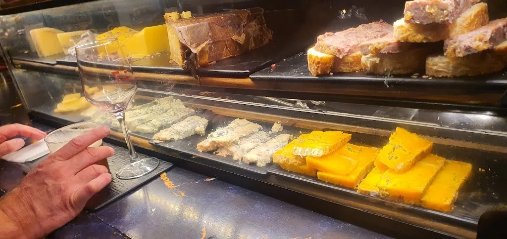 Jose Antonio Pula_Bar 17 Cortes_Tudela_review