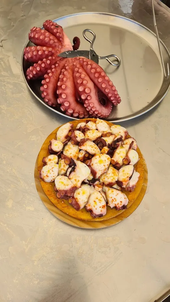 Toldo Francisco  restaurant in Baños de Molgas