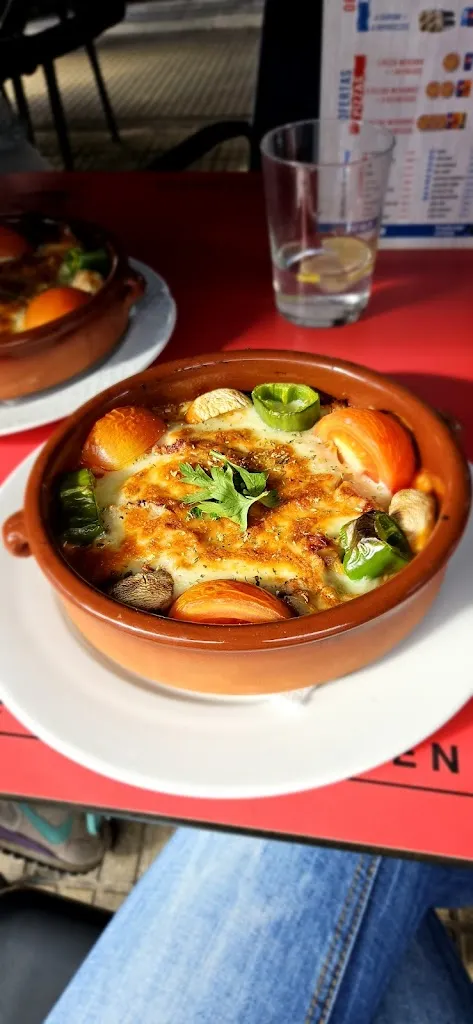 Laura Villa_Kebab Estambul_Barbadás_review