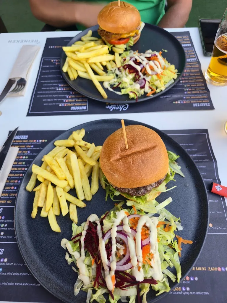 Marija Znatnaja_Chester Rock & Grill_San Fulgencio_review