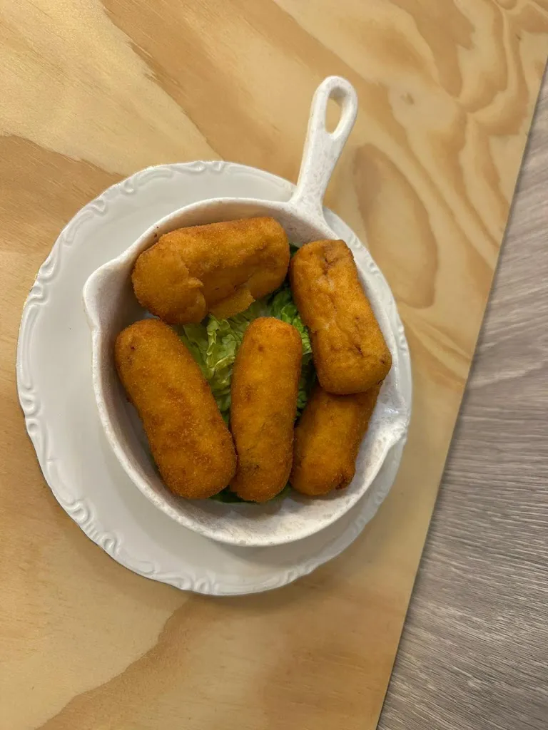 Pulperia Ruzo restaurant in Boborás