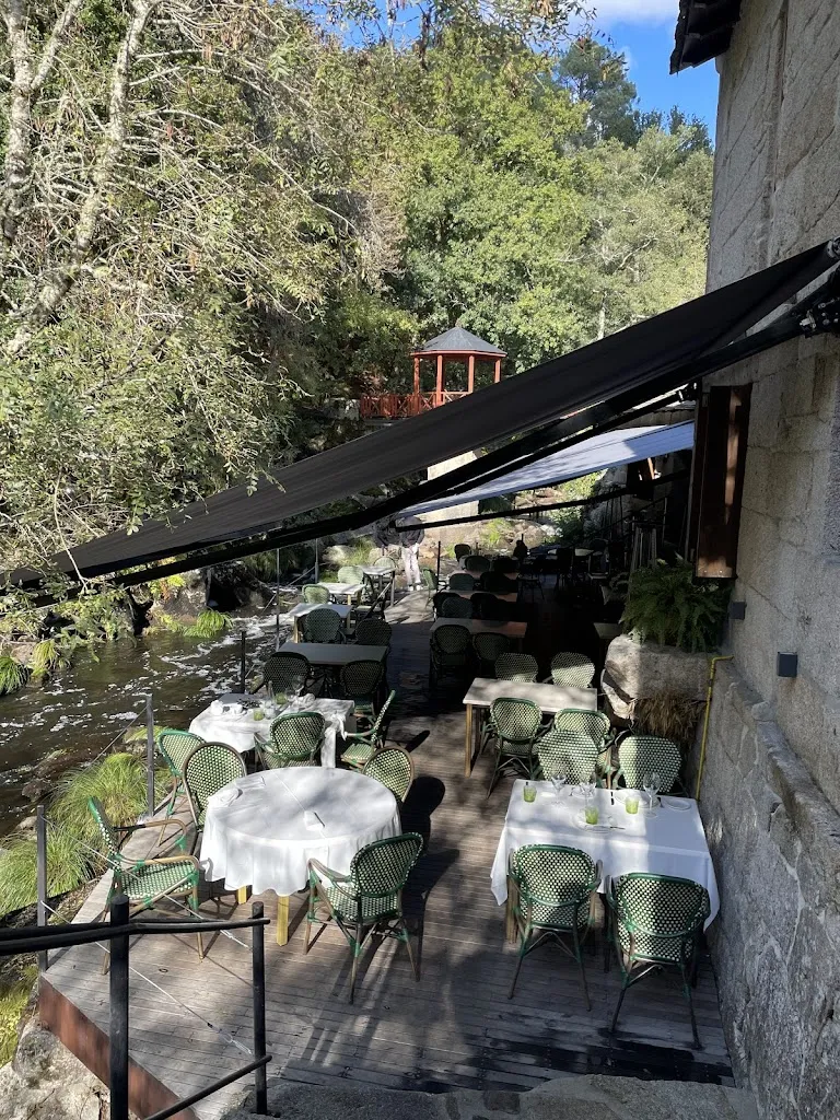 Arash Rezaei_O MUIÑO DAS LOUSAS RESTAURACION_Boborás_review