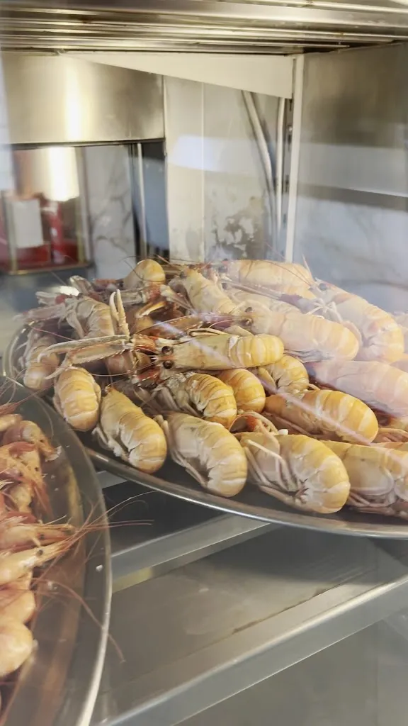 Cafetería y Restaurante 