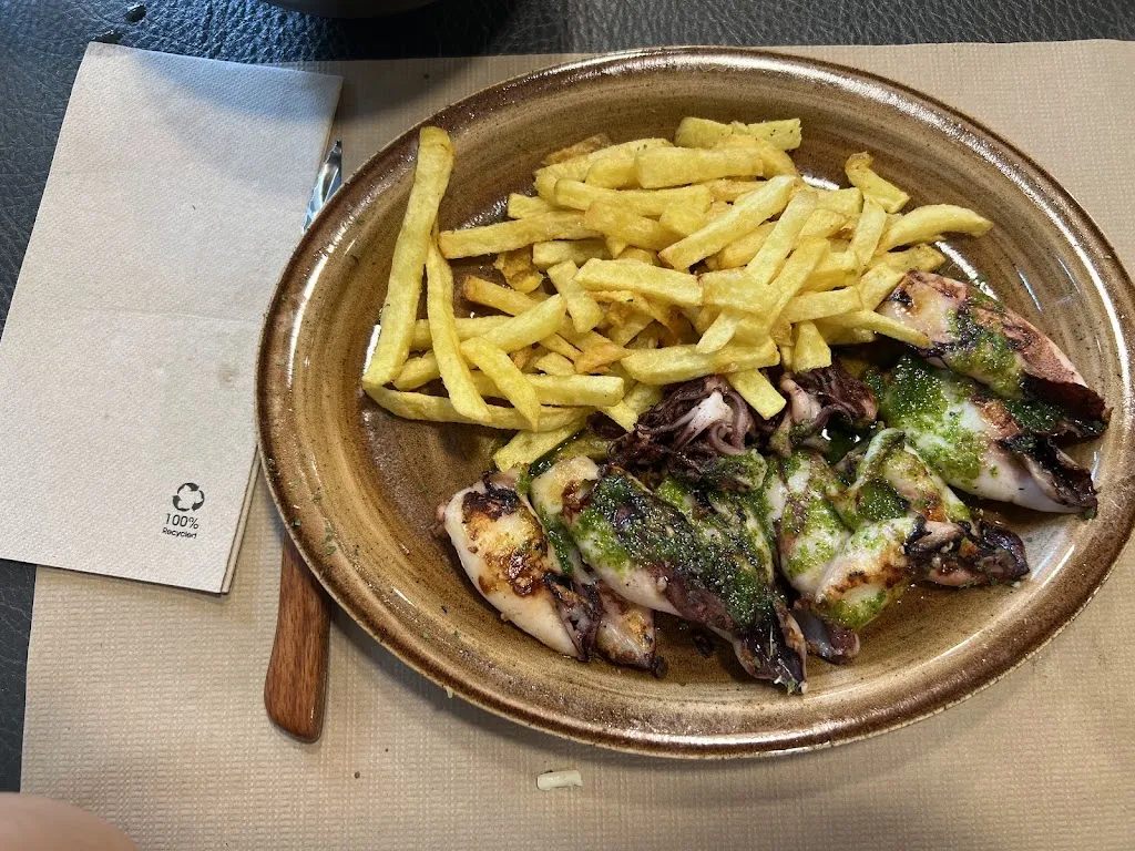 Rose Ann Villagracia_Milongas Parrillada Ourense_Boborás_review