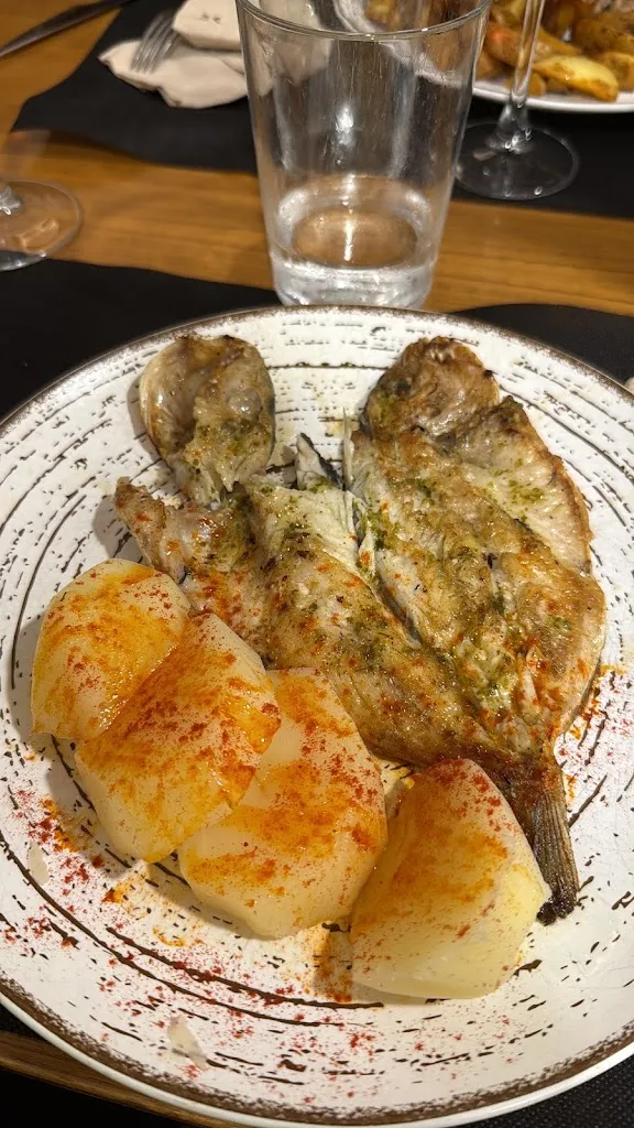 Alberto Rodríguez_El Dorado_Barco de Valdeorras O_review