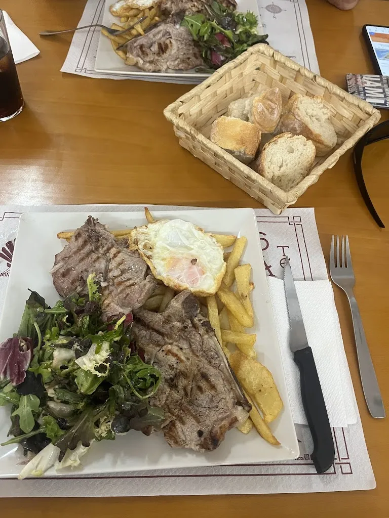 ISABEL FERNANDEZ DOMINGUEZ_A Cantina de Nati_Carballeda de Valdeorras_review