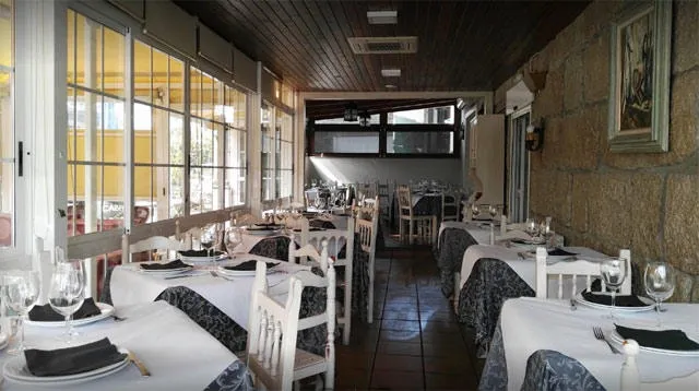 Restaurante Catro Camiños restaurant in Castrelo de Miño
