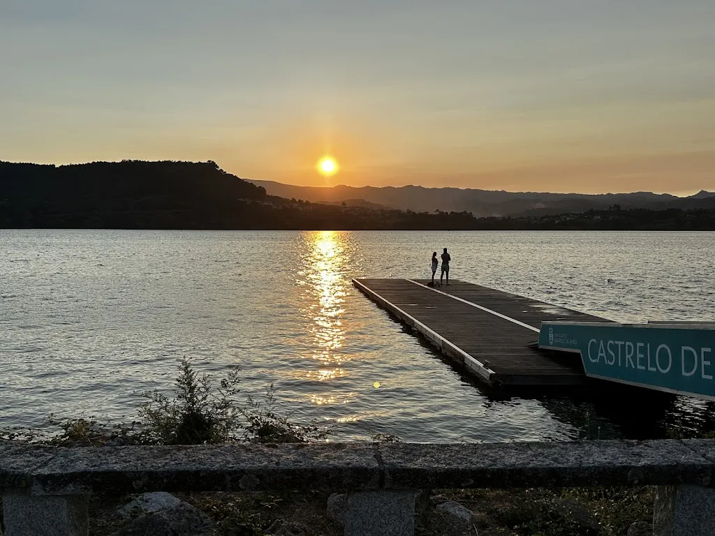 Club Náutico Castrelo de Miño restaurant in Castrelo de Miño