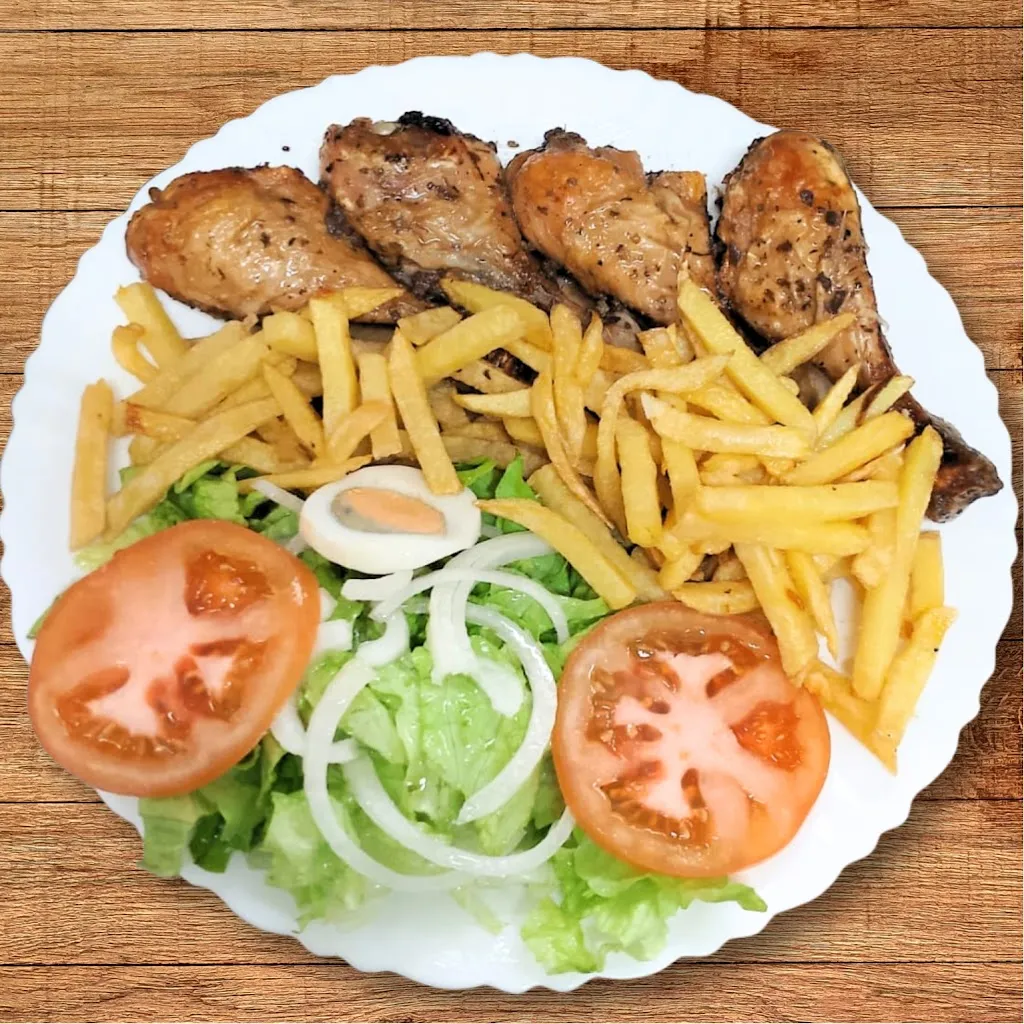 Restaurante Distinto Hosteleros_Castrelo de Miño_slider_image_2