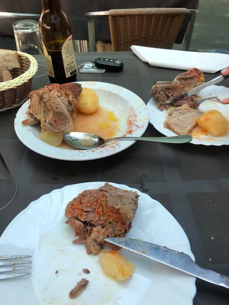 Sara Garcia Gumiel_Mesón Casa Lelo_Castro Caldelas_recensione