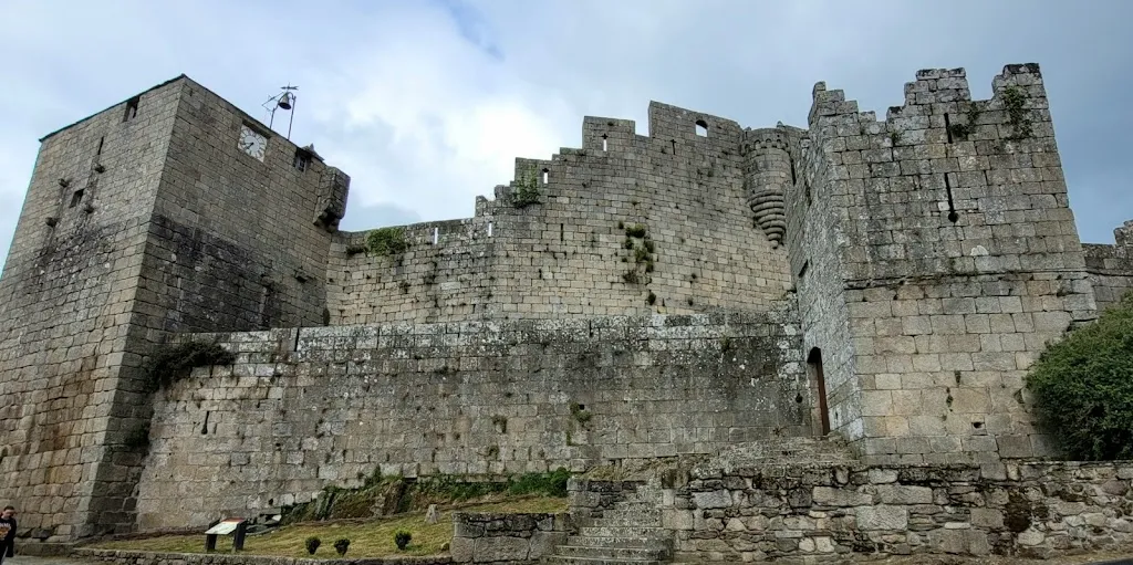 Kym McKenna_Castillo De Castro Caldelas_Castro Caldelas_review