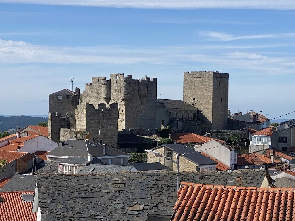 Castillo De Castro Caldelas ristorante a Castro Caldelas