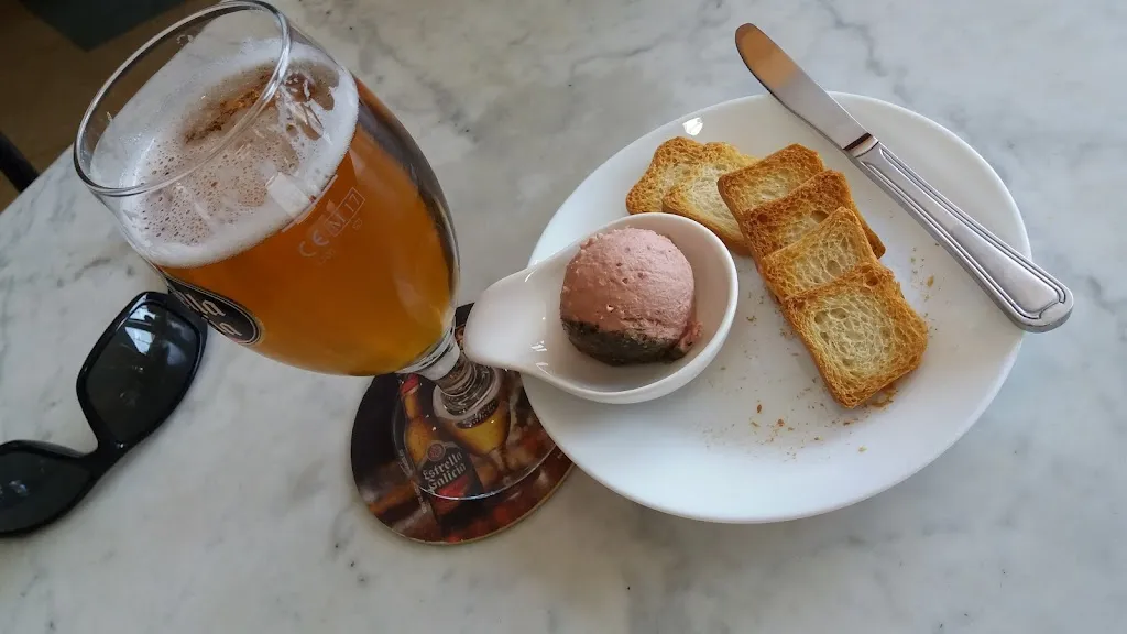 BAR la Entrimeña ristorante a Entrimo