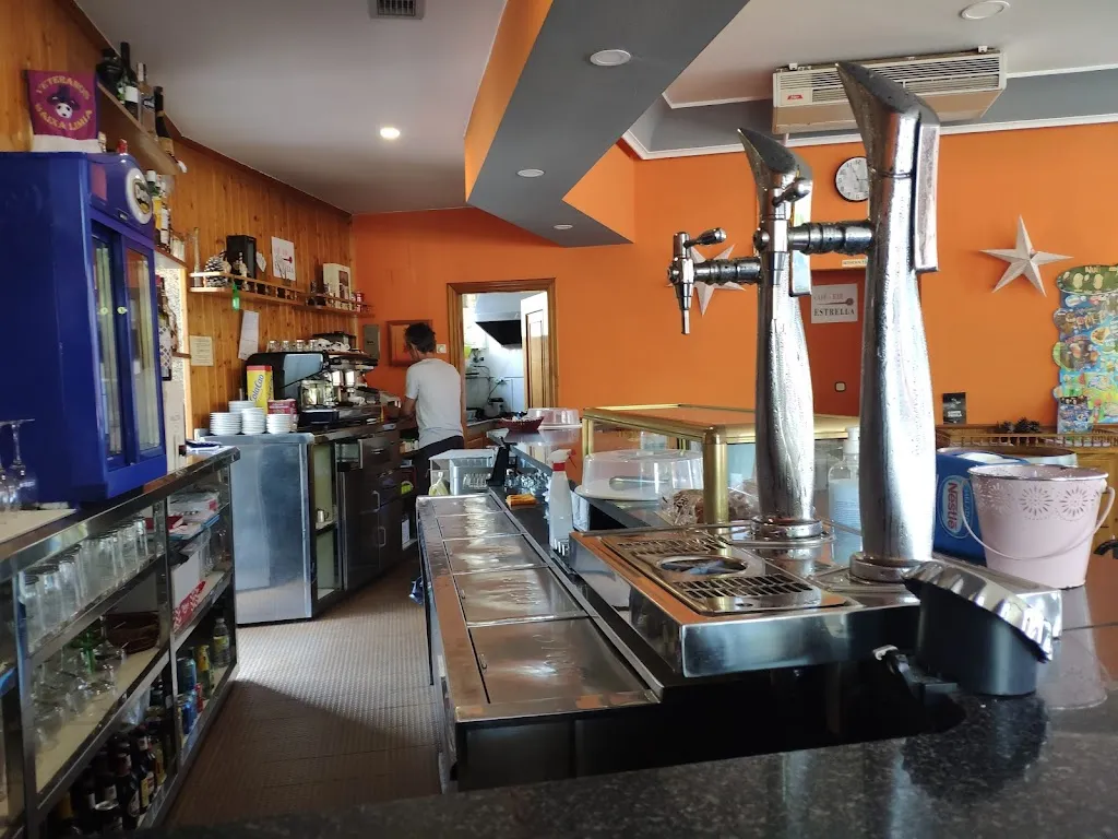 Cafe-Bar Estrella ristorante a Entrimo