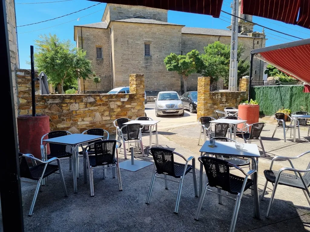 The paper house_Larouco_slider_image_3