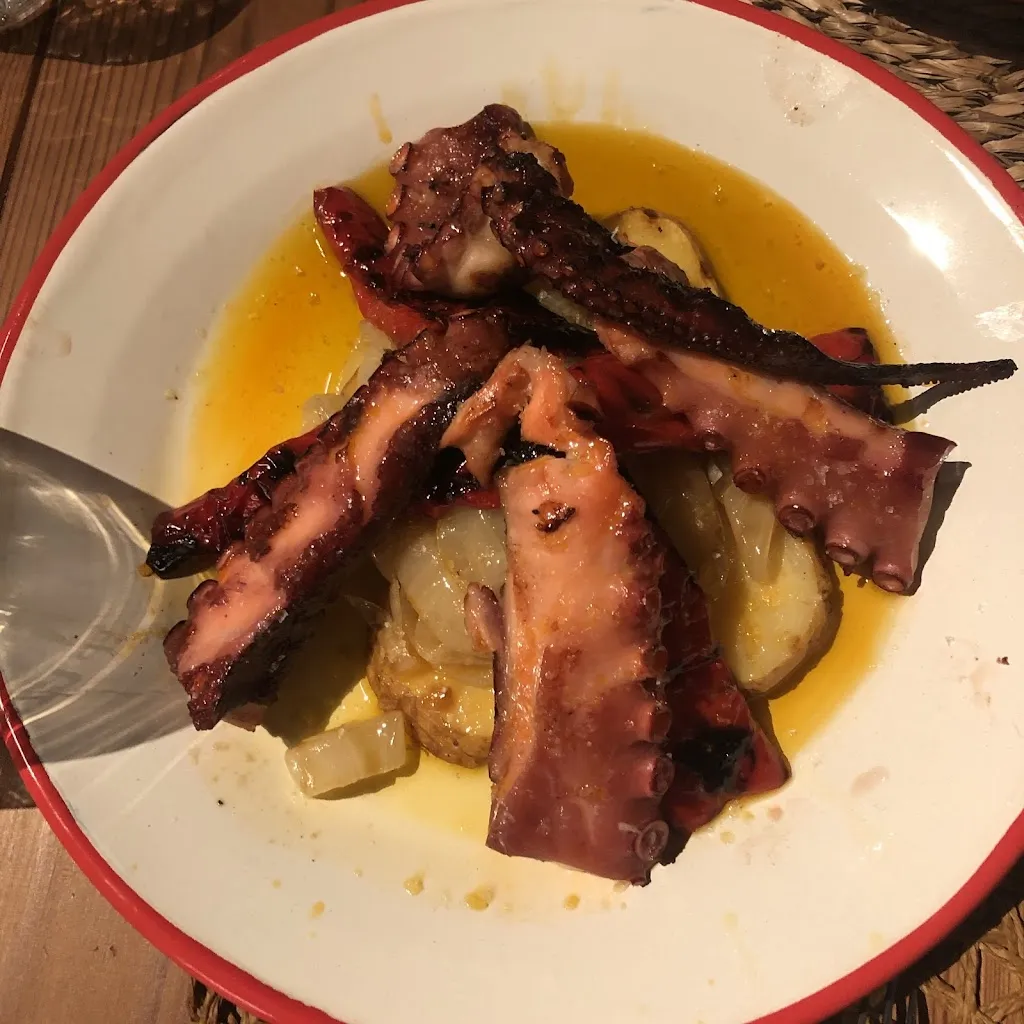 Manuel Alvarez_A Cova da Xabreira_Larouco_review