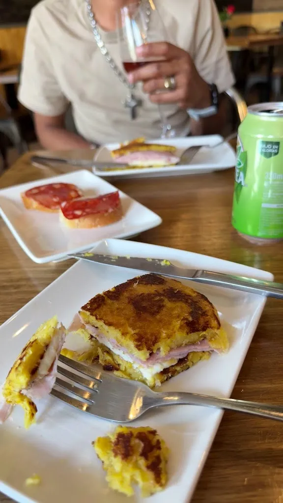 Café Bar Bohemia Celanova_Celanova_slider_image_2