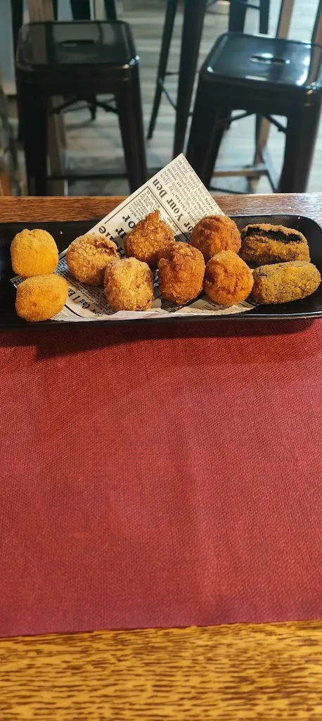 Antonio González Rodríguez_A esmorga_Celanova_recensione