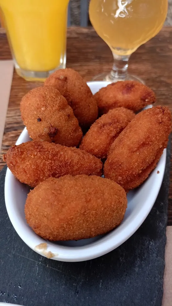 L M_Amarelo Resto-Bar_Celanova_review