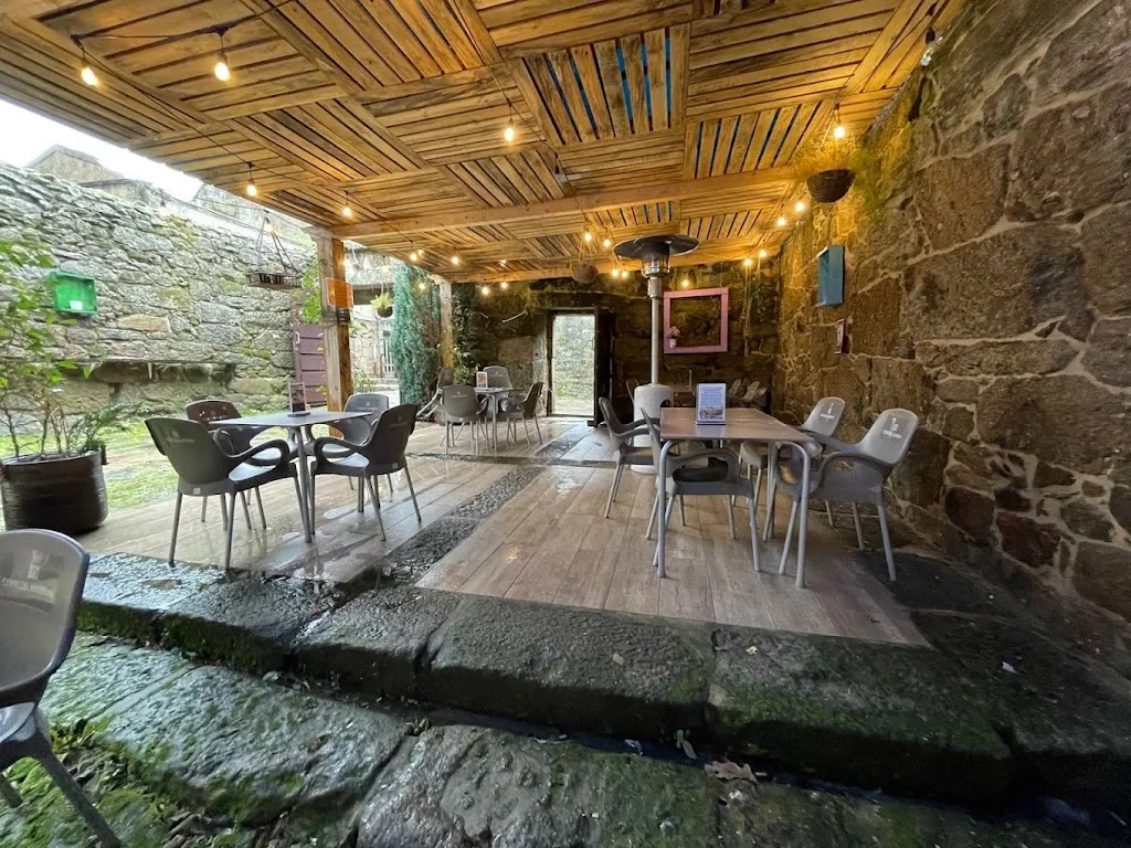 Amarelo Resto-Bar restaurant in Celanova