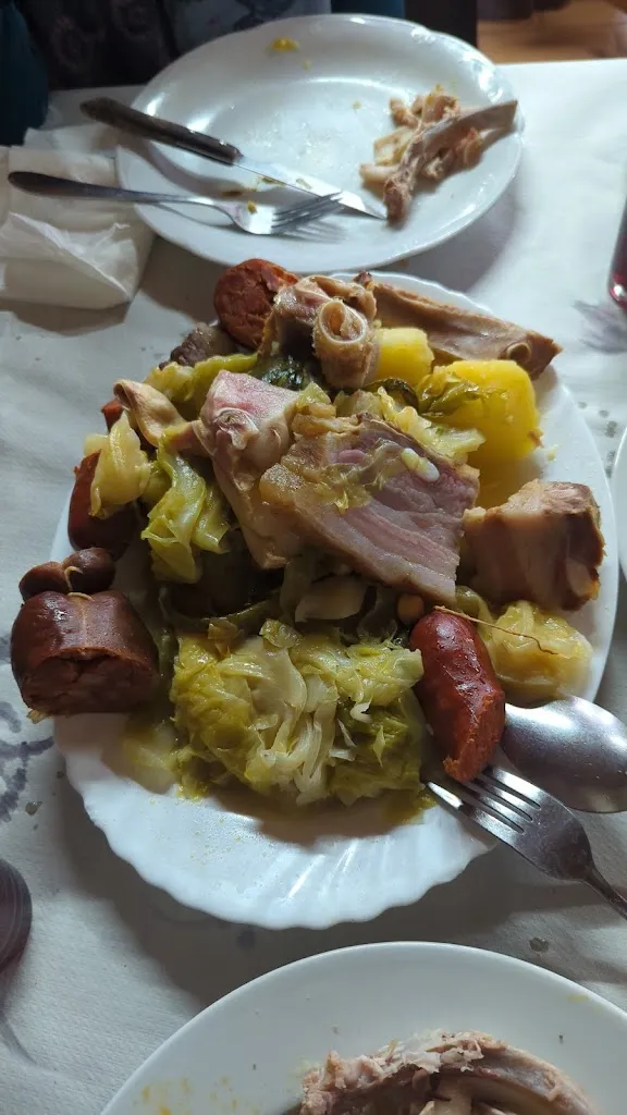 Dolores Saez_Restaurante Churrasqueira O Cristal_Celanova_review