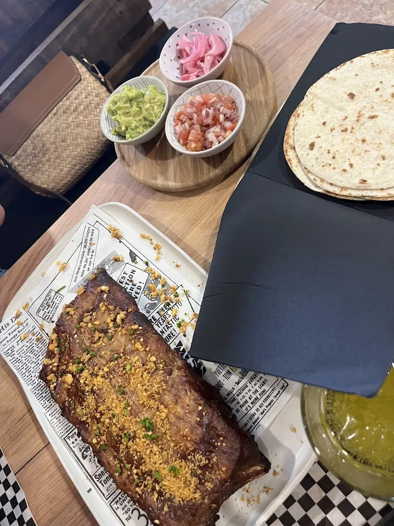 e v_Street Food Gula_Celanova_review